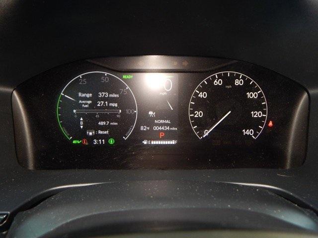 Photo of 2024 Lunar Silver Metallic Honda CR-V Hybrid