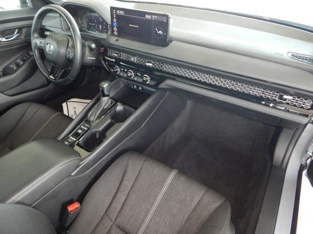Photo of 2023 Lunar Silver Metallic Honda Accord Hybrid
