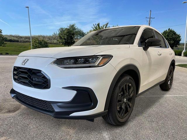 Photo of 2026 Platinum White Pearl Honda HR-V