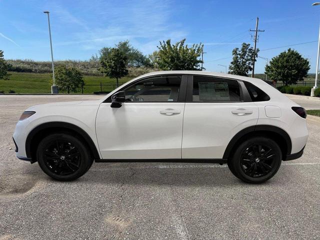Photo of 2026 Platinum White Pearl Honda HR-V
