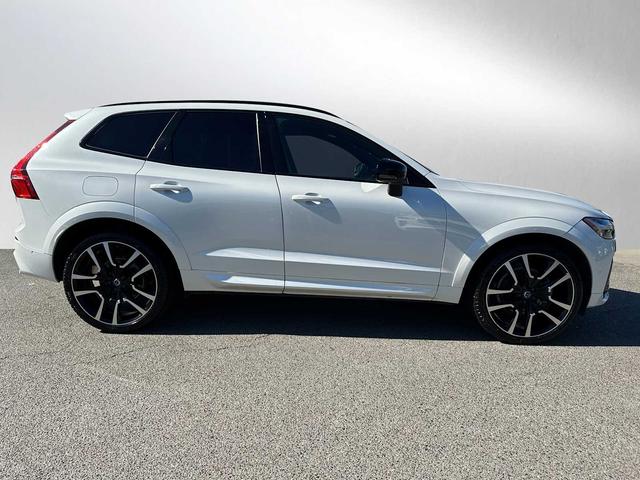 Photo of 2023 Crystal White Volvo XC60