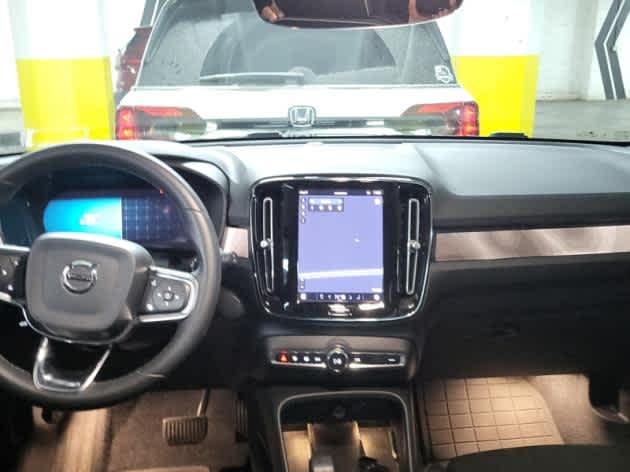 Photo of 2023 Onyx Black Volvo XC40 Recharge Pure Electric