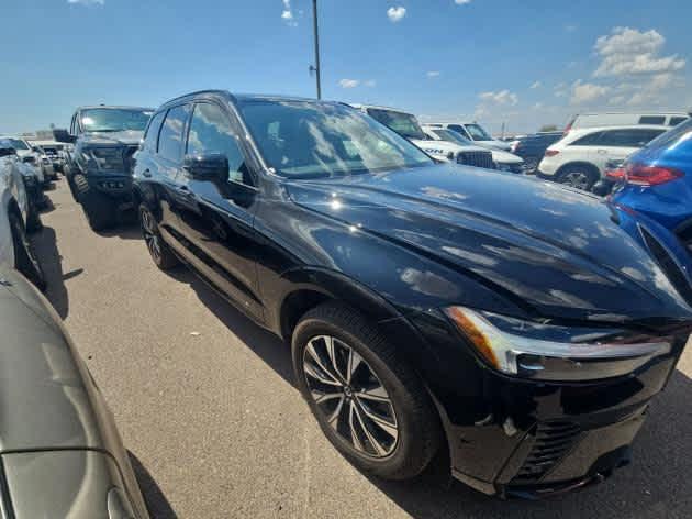 Photo of 2025 Onyx Black Volvo XC60