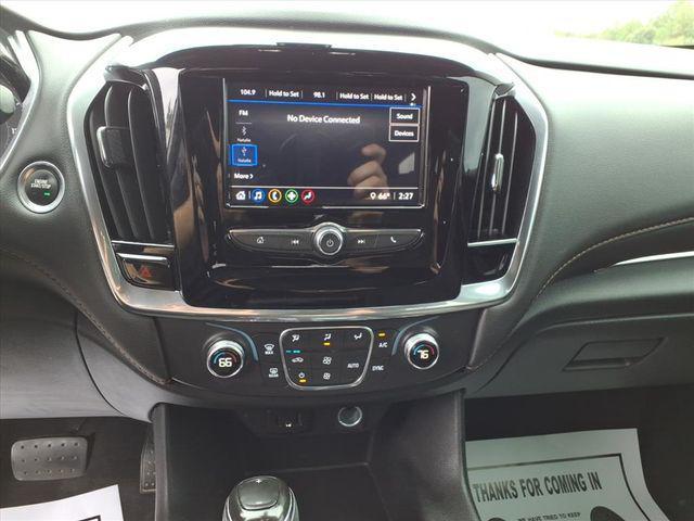 Photo of 2020 Silver Ice Metallic Chevrolet Traverse