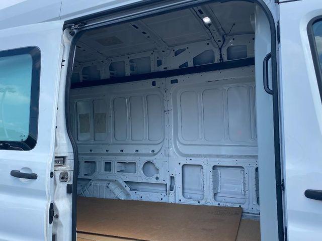 Photo of 2022 Oxford White Ford Transit-350