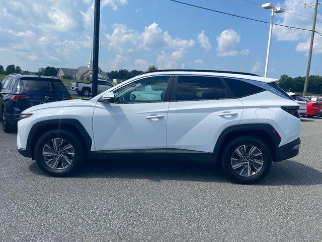 Photo of 2022 Quartz White Hyundai TUCSON Hybrid