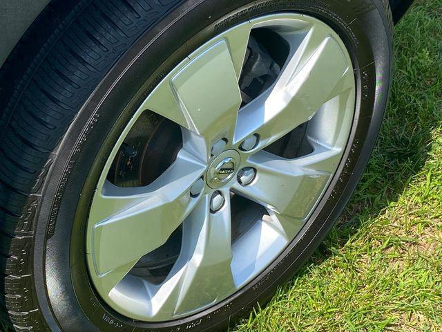 Photo of 2021 Thunder Grey Metallic Volvo XC40