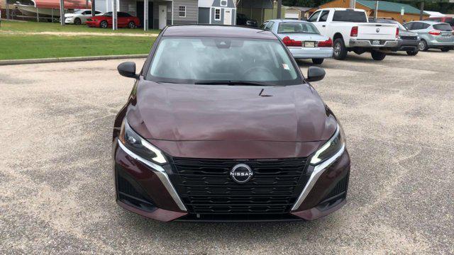 Photo of 2024 Garnet Pearl Metallic Nissan Altima
