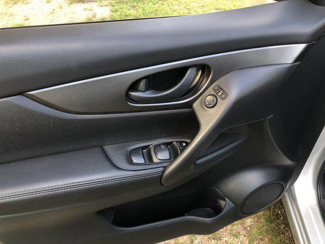 Photo of 2019 Brilliant Silver Metallic Nissan Rogue Sport