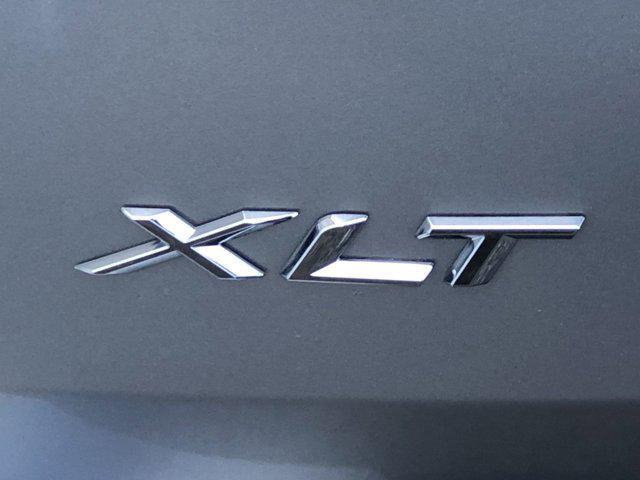Photo of 2024 Iconic Silver Metallic Ford Explorer