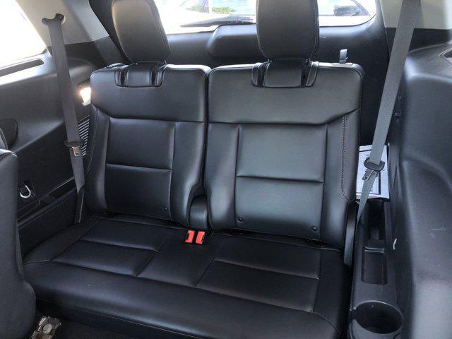 Photo of 2024 Iconic Silver Metallic Ford Explorer