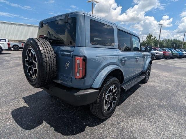 Photo of 2025 Azure Gray Metallic Ford Bronco