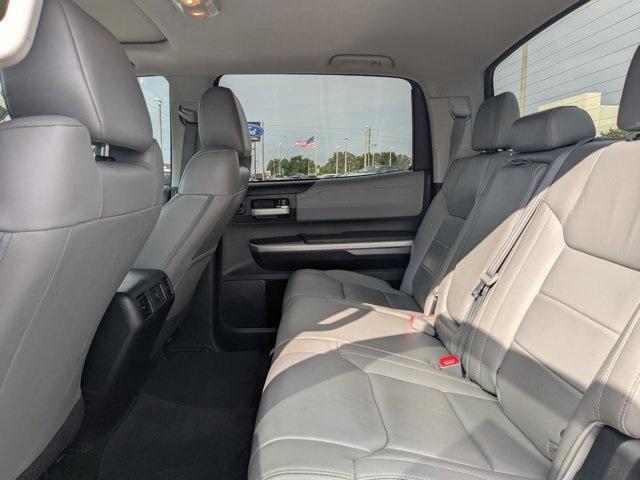 Photo of 2017 Super White Toyota Tundra