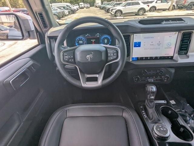 Photo of 2025 Azure Gray Metallic Ford Bronco