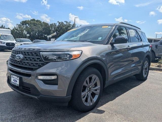 Photo of 2022 Gray Ford Explorer