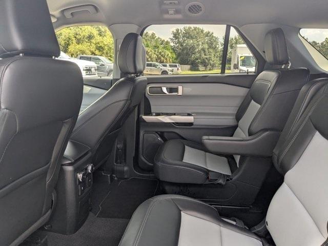 Photo of 2022 Gray Ford Explorer