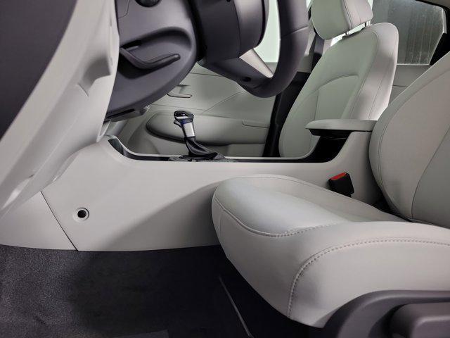 Photo of 2026 Atlas White Hyundai KONA