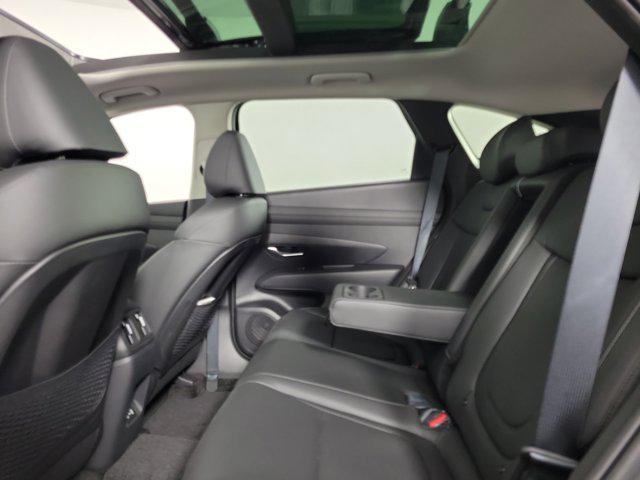 Photo of 2025 Amazon Gray Hyundai TUCSON Hybrid