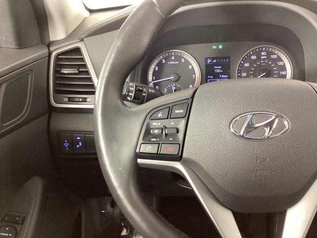 Photo of 2018 Molten Silver Hyundai TUCSON