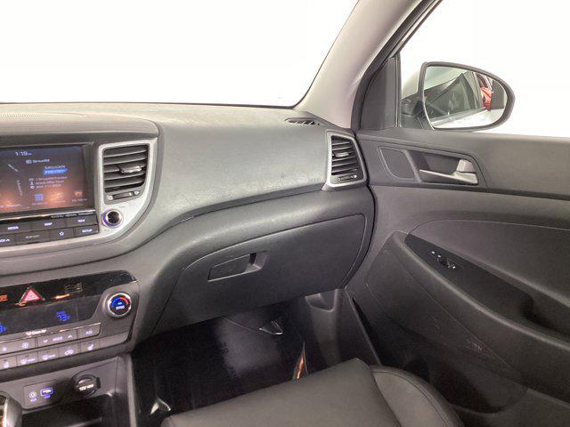 Photo of 2018 Molten Silver Hyundai TUCSON