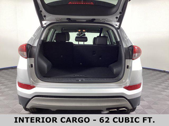 Photo of 2018 Molten Silver Hyundai TUCSON