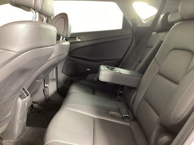 Photo of 2018 Molten Silver Hyundai TUCSON