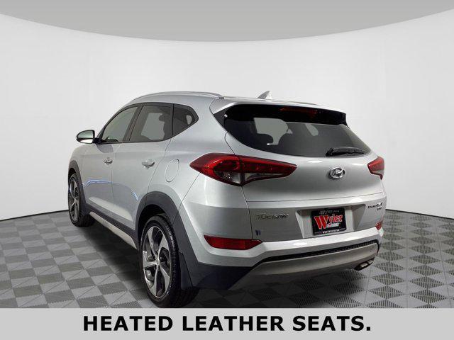 Photo of 2018 Molten Silver Hyundai TUCSON