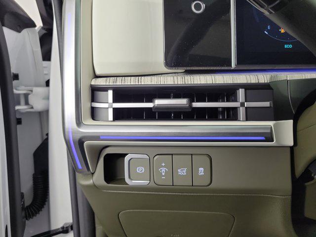 Photo of 2025 Serenity White Hyundai SANTA FE HEV