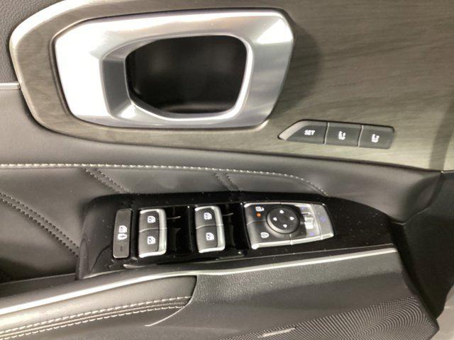 Photo of 2024 Wolf Gray Kia Sorento