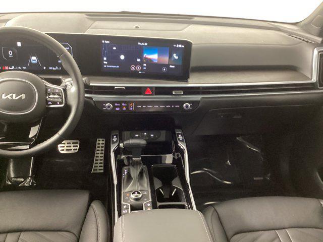 Photo of 2024 Wolf Gray Kia Sorento