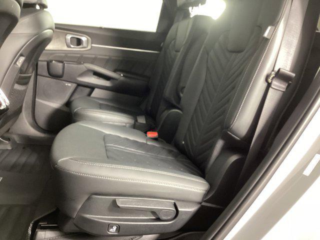 Photo of 2024 Wolf Gray Kia Sorento