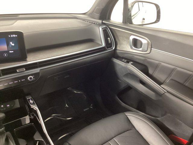 Photo of 2024 Wolf Gray Kia Sorento