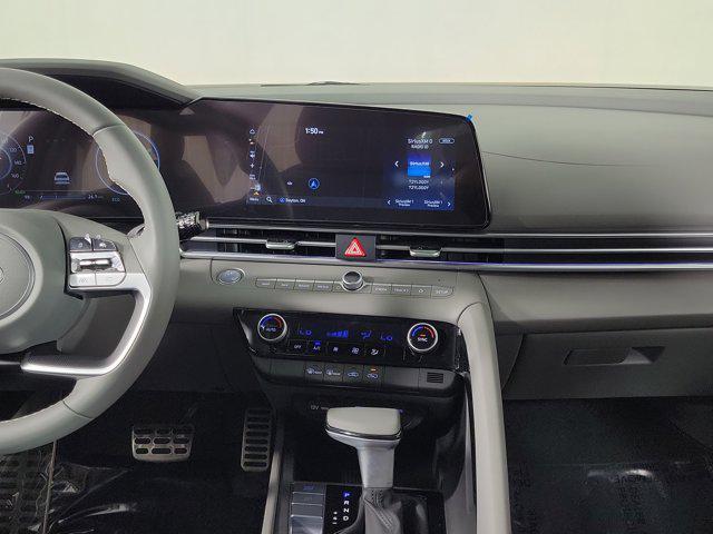 Photo of 2025 Amazon Gray Hyundai ELANTRA HEV