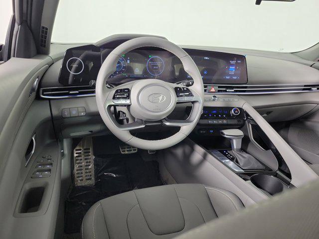 Photo of 2025 Amazon Gray Hyundai ELANTRA HEV