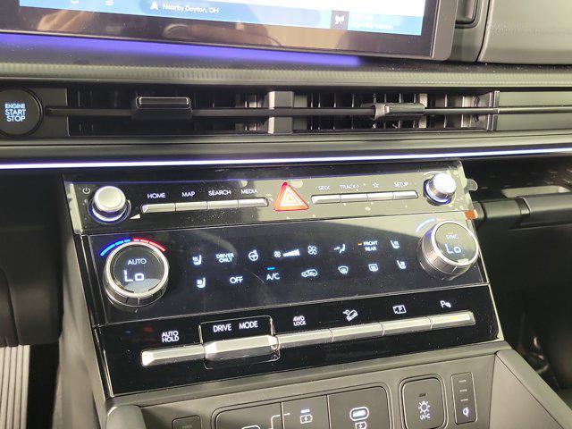 Photo of 2025 Shimmering Silver Hyundai SANTA FE HEV