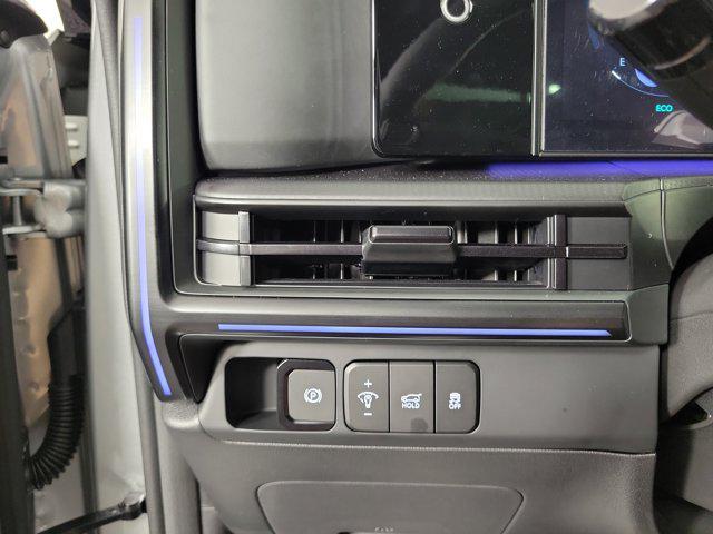 Photo of 2025 Shimmering Silver Hyundai SANTA FE HEV