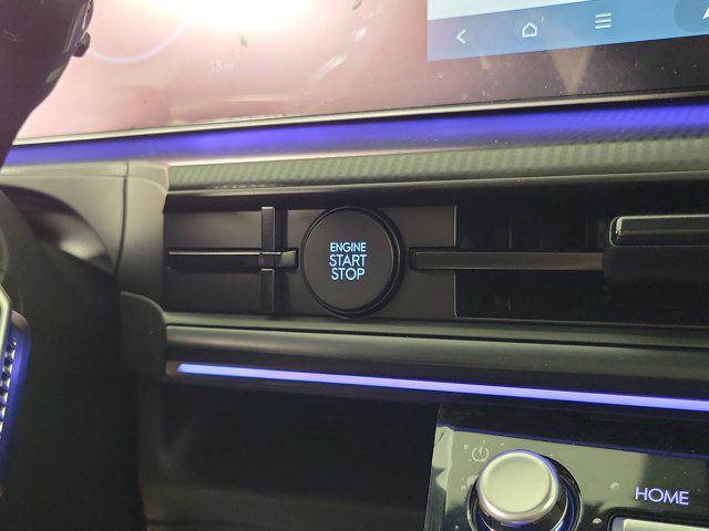 Photo of 2025 Shimmering Silver Hyundai SANTA FE HEV
