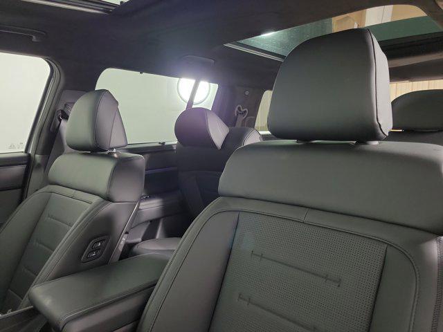 Photo of 2025 Shimmering Silver Hyundai SANTA FE HEV