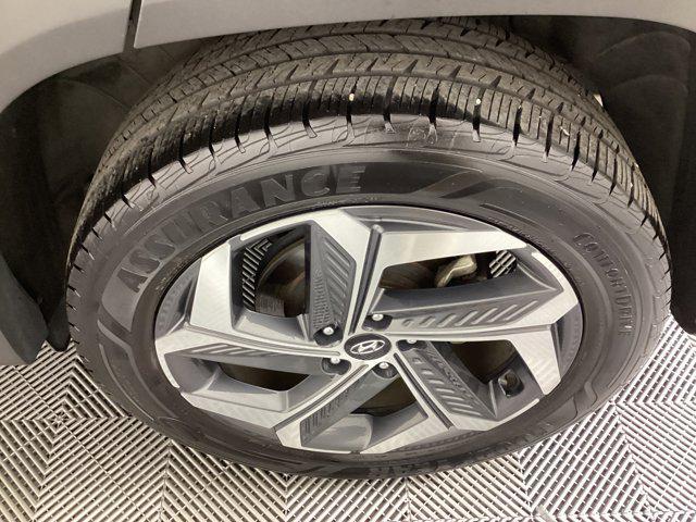 Photo of 2022 Phantom Black Hyundai TUCSON Hybrid