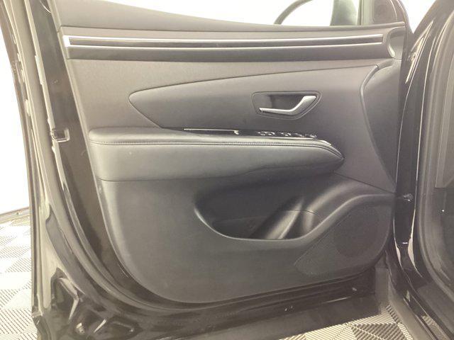 Photo of 2022 Phantom Black Hyundai TUCSON Hybrid