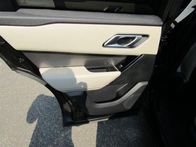 Photo of 2020 Black Land Rover Range Rover Velar