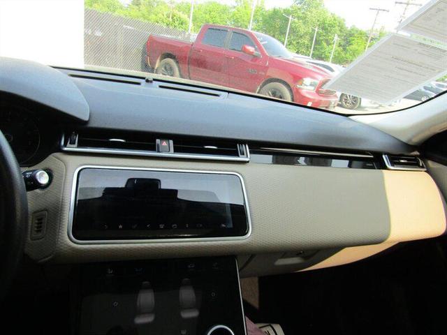 Photo of 2020 Black Land Rover Range Rover Velar