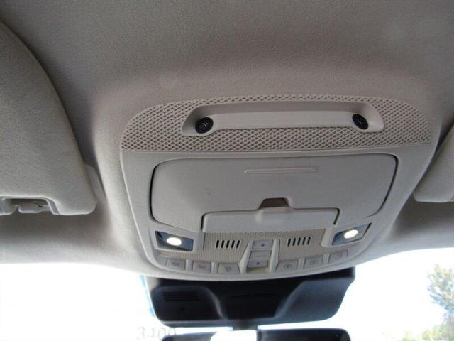 Photo of 2024 Chroma Crystal Blue Metallic Premium Colorant Lincoln Navigator