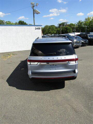 Photo of 2024 Chroma Crystal Blue Metallic Premium Colorant Lincoln Navigator