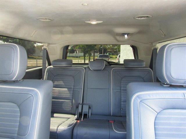 Photo of 2024 Chroma Crystal Blue Metallic Premium Colorant Lincoln Navigator