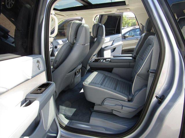 Photo of 2024 Chroma Crystal Blue Metallic Premium Colorant Lincoln Navigator