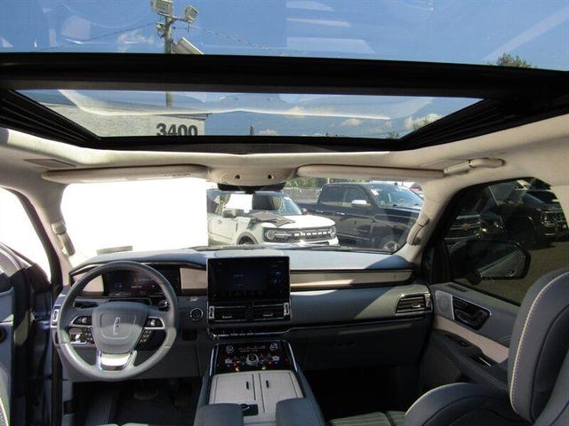 Photo of 2024 Chroma Crystal Blue Metallic Premium Colorant Lincoln Navigator