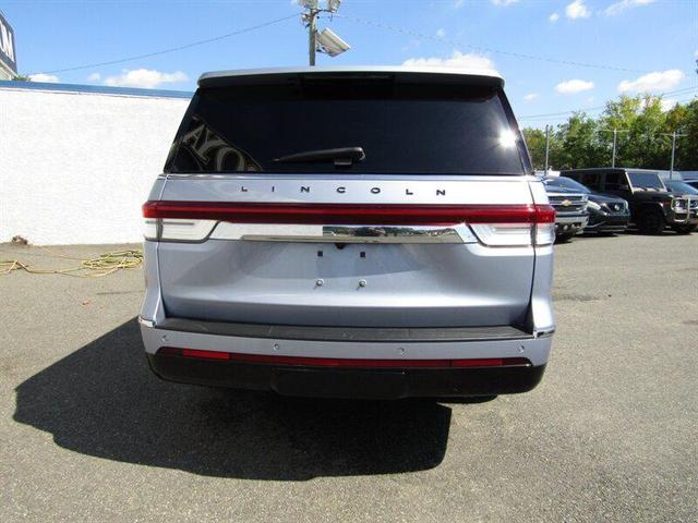 Photo of 2024 Chroma Crystal Blue Metallic Premium Colorant Lincoln Navigator