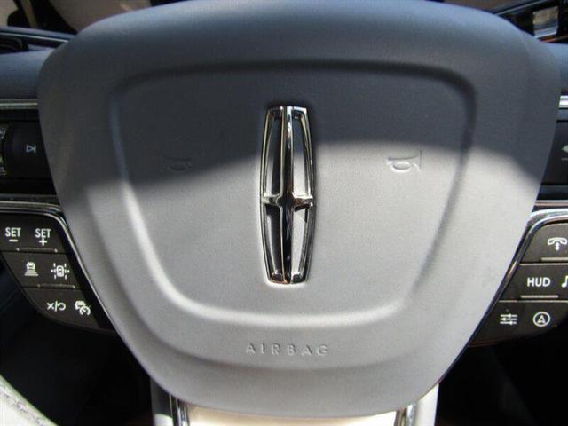 Photo of 2024 Chroma Crystal Blue Metallic Premium Colorant Lincoln Navigator