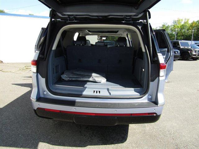 Photo of 2024 Chroma Crystal Blue Metallic Premium Colorant Lincoln Navigator